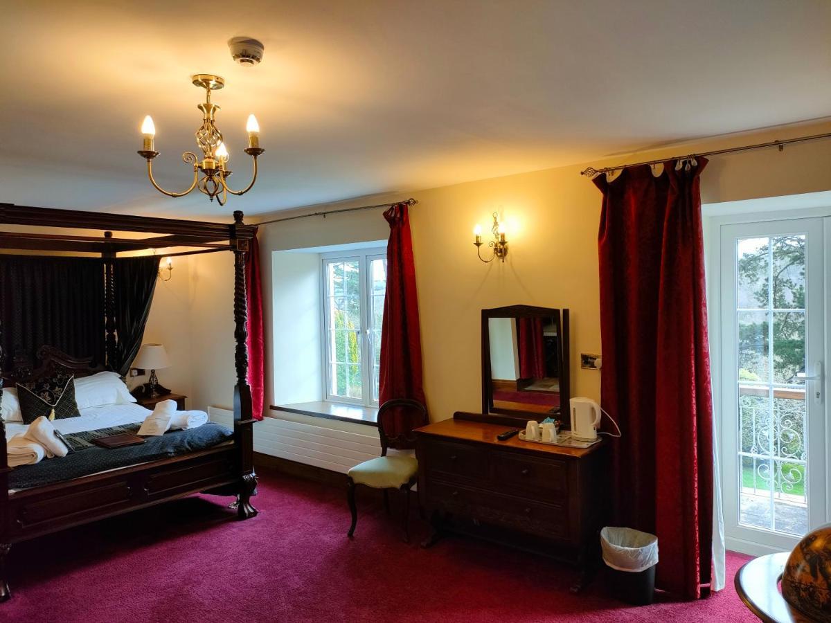 Great Trethew Hotel - Self Catering Lodges - Bar & Restaurant Liskeard Exterior foto