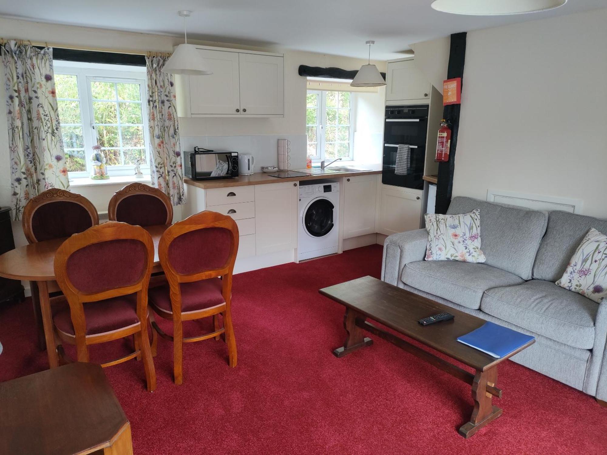 Great Trethew Hotel - Self Catering Lodges - Bar & Restaurant Liskeard Habitación foto
