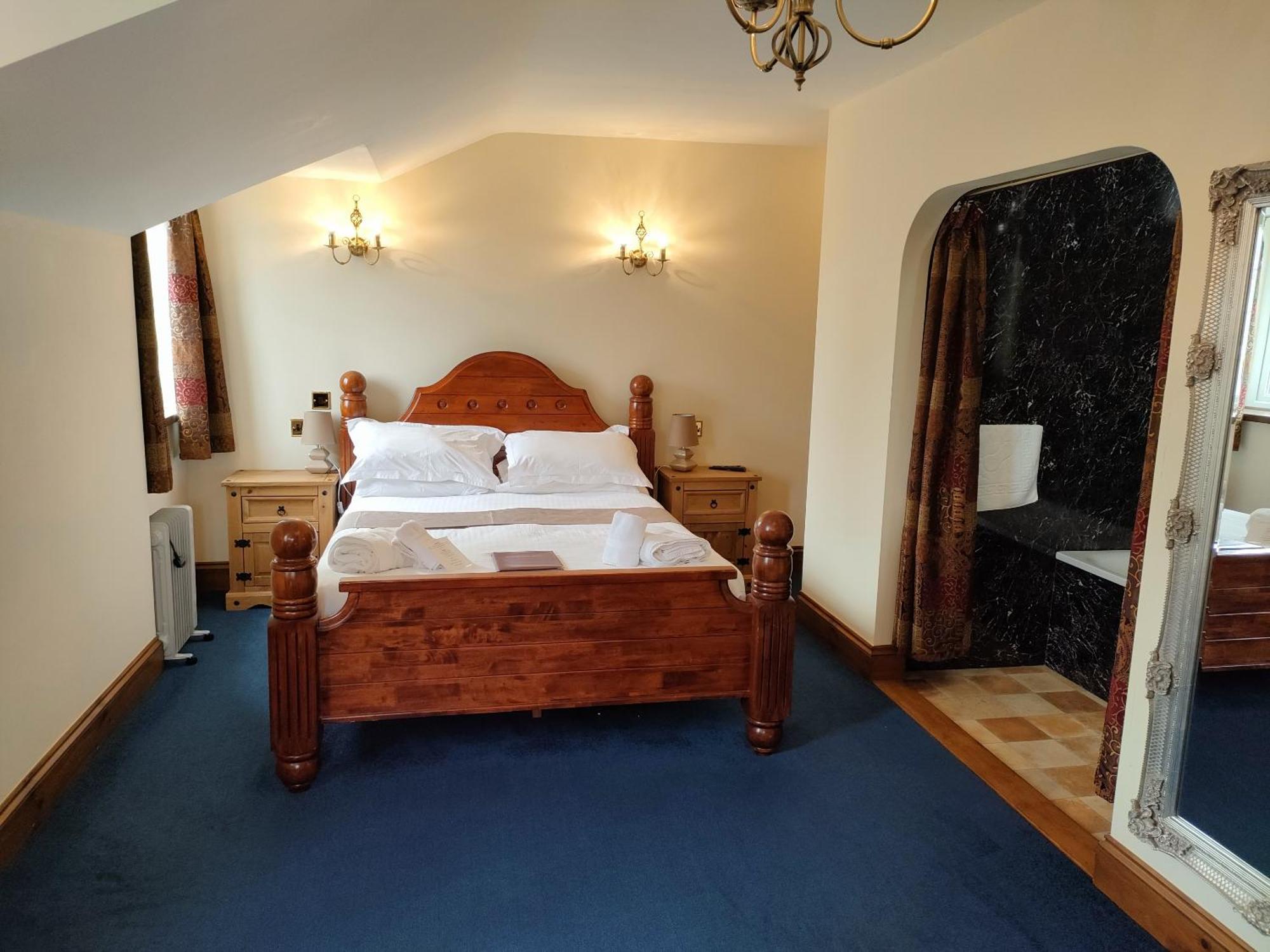 Great Trethew Hotel - Self Catering Lodges - Bar & Restaurant Liskeard Habitación foto